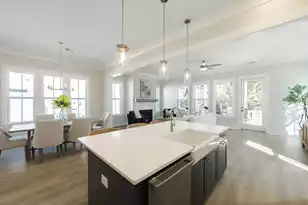 1370 Lucinda St, Mount Pleasant, SC 29466 - Photo 13