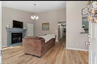 309 Regent St, Summerville, SC 29483 - Photo 9