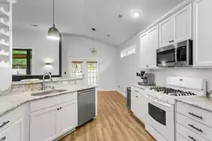 2105 Baldwin Park Dr, Mount Pleasant, SC 29466 - Photo 21