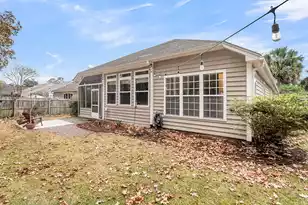 2105 Baldwin Park Dr, Mount Pleasant, SC 29466 - Photo 37