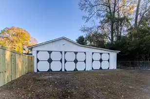 813 W 1st N St, Summerville, SC 29483 - Photo 57