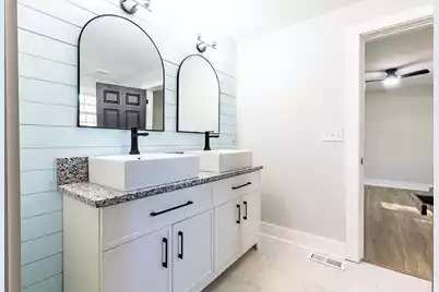 813 West 1st North Street, Summerville, SC 29483 - Photo 35