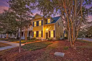 1817 Tennyson Row, Mount Pleasant, SC 29466 - Photo 3