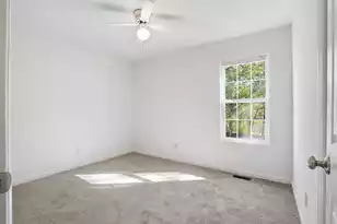 2015 Country Manor Dr, Mount Pleasant, SC 29466 - Photo 17