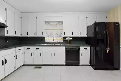 2572 Spring Valley Circle, Orangeburg, SC 29118 - Photo 9