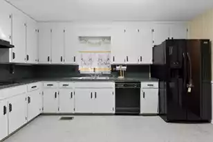 2572 Spring Valley Circle, Orangeburg, SC 29118 - Photo 9