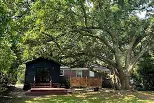 107 Circle Dr, Summerville, SC 29485 - Photo 5