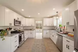 228 Dons Ln, Summerville, SC 29486 - Photo 1