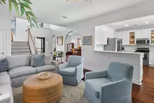 1330 Somersby Ln, Mount Pleasant, SC 29466 - Photo 5