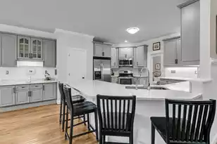 272 Mt Royall Dr, Mount Pleasant, SC 29464 - Photo 5