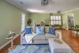 1023 Plantation Ct, Mount Pleasant, SC 29464 - Photo 13