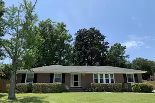 1083 Fort Sumter Dr, Charleston, SC 29412 - Photo 1