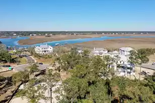 934 Fish Cp Rd, Charleston, SC 29492 - Photo 1