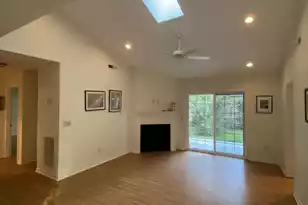 1120 Daffodil Ln, Mount Pleasant, SC 29464 - Photo 7