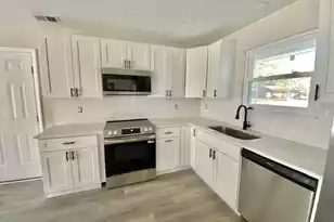 25 Kenilworth Rd, Goose Creek, SC 29445 - Photo 5