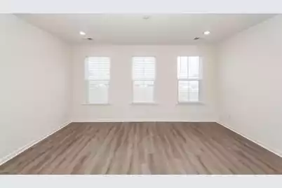 4633 Forest Hills Drive, North Charleston, SC 29418 - Photo 17