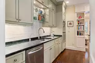 28 Council St, Charleston, SC 29401 - Photo 21