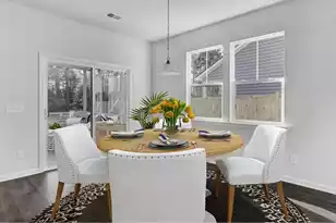 1002 Patagonia St, Summerville, SC 29485 - Photo 5