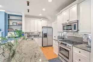 152 Spring St, Charleston, SC 29403 - Photo 5