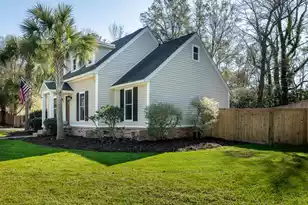 925 Jacksnipe Ln, Mount Pleasant, SC 29464 - Photo 3