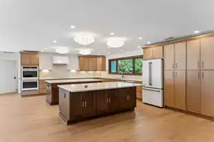 924 White Point Blvd, Charleston, SC 29412 - Photo 15