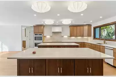 924 White Point Boulevard, Charleston, SC 29412 - Photo 17