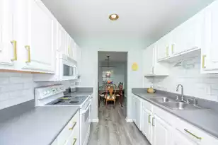 1407 Amanda Park Ln, Charleston, SC 29412 - Photo 7