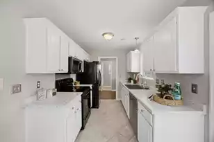 100 Bainsbury Ln, Summerville, SC 29483 - Photo 11