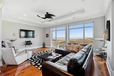 155 Wingo Way #467, Mount Pleasant, SC 29464 - Photo 3