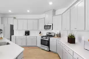 204 Hue St, Summerville, SC 29486 - Photo 3