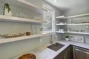 2021 Frampton Ave, Charleston, SC 29412 - Photo 9