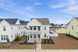 676 Blueway Ave, Summerville, SC 29486 - Photo 1