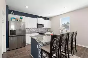 178 Cloverleaf St, Summerville, SC 29483 - Photo 11