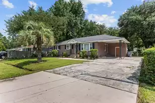 7038 Kenneth Dr, North Charleston, SC 29406 - Photo 1