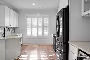 260 Seven Farms Drive, Charleston, SC 29492 - Photo 11