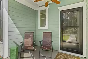 2068 Promenade Ct, Mount Pleasant, SC 29466 - Photo 3