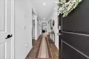 133 Cloverleaf St, Summerville, SC 29483 - Photo 3