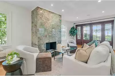 14 1/2 Murray Boulevard, Charleston, SC 29401 - Photo 9