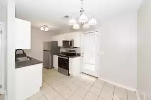 1303 Mathis Ferry Rd, Mount Pleasant, SC 29464 - Photo 9