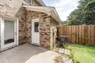 1303 Mathis Ferry Rd, Mount Pleasant, SC 29464 - Photo 17