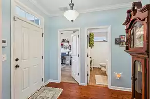 215 Forsythia Ave, Summerville, SC 29483 - Photo 9