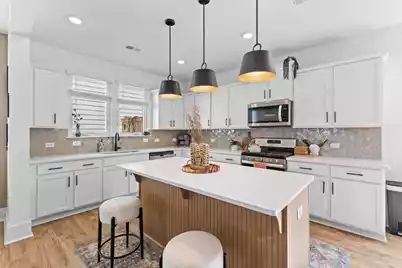 1223 Homecoming Boulevard, Ravenel, SC 29470 - Photo 9