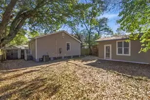 2762 Surrey Dr E, North Charleston, SC 29405 - Photo 15