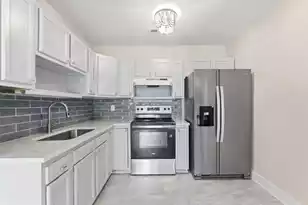 2762 Surrey Dr E, North Charleston, SC 29405 - Photo 7