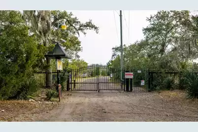 1018 Chambers Lane, Mount Pleasant, SC 29464 - Photo 91