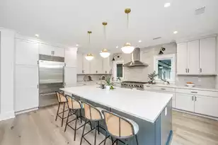 1405 Heather Dr, Mount Pleasant, SC 29464 - Photo 11