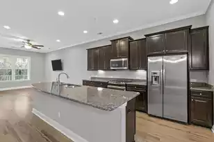 656 Coleman Blvd, Mount Pleasant, SC 29464 - Photo 9