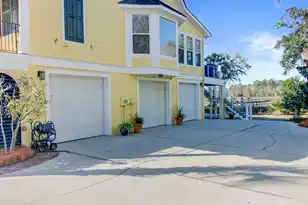 1888 James Gregarie Road N, Mount Pleasant, SC 29466 - Photo 5