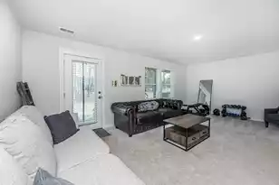 1015 Pettiford Pl, Hanahan, SC 29410 - Photo 5