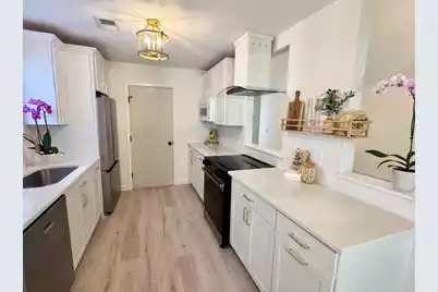 2010 Armory Drive, Mount Pleasant, SC 29466 - Photo 7